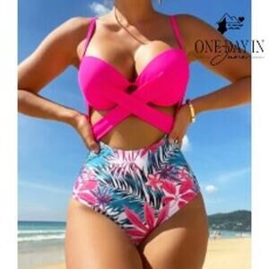 Adisputent Molded Cup Cross Front Cut Out One Piece Swimsuit Size L